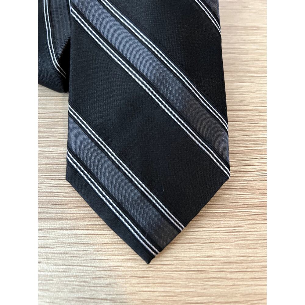 Calvin Klein Narrow Black and Gray Striped Pattern Designer Silk Tie - Picture 2 of 6